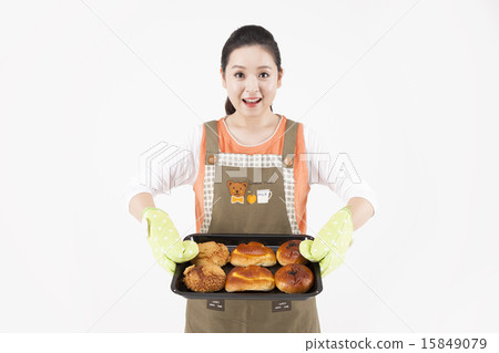 Housewife_145 15849079