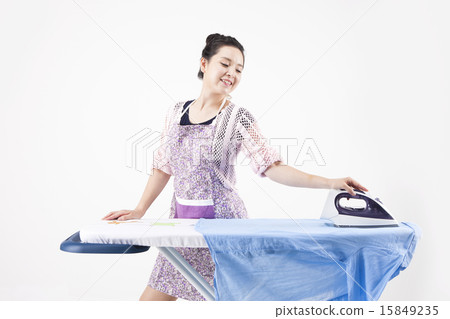 Housewife_072 Housewife_072 15849235