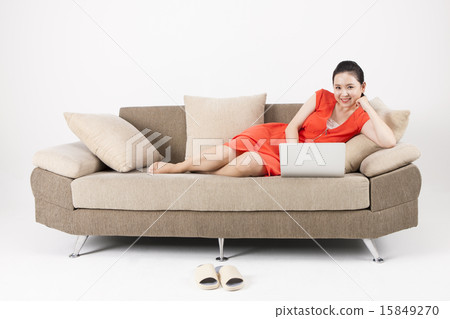 Housewife_225 Housewife_225 15849270