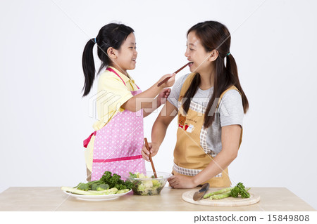 [PHO180] multicultural Family_157 15849808