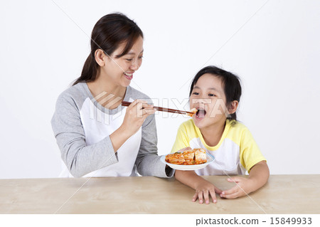 [PHO180] multicultural Family_105 15849933