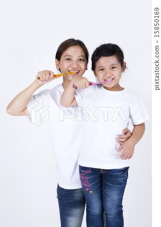 [PHO180] multicultural Family_082 15850169
