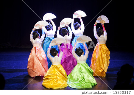 [PHO190] Korean dance_029 15850317