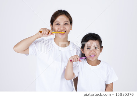 [PHO180] multicultural Family_128 15850376