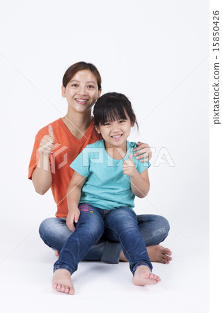 [PHO180] multicultural Family_125 15850426