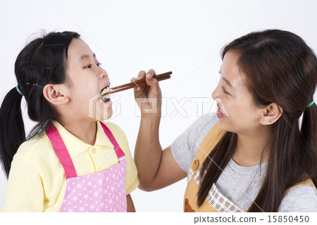 [PHO180] multicultural Family_167 15850450
