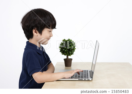 [PHO188] male child_186 15850483