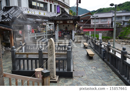 Yumura hot spring Aka 15857661