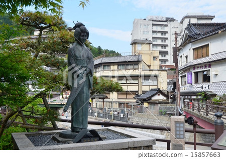 Yumura Onsen Yume Chiyo statue Yumura Onsen Yume Chiyo statue 15857663