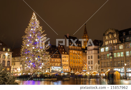 Christmas tree at Place Kleber in Strasbourg 15857962