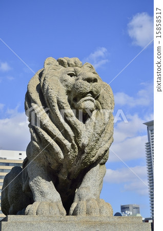 Lion of Nanba Bridge Lion of Nanba Bridge 15858517