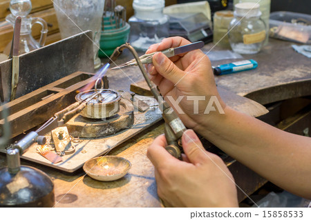 Jewelry Studio Jewelry Studio 15858533