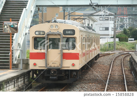 The 105 series train for Wakayama line and Sakurai line The 105 series train for Wakayama line and Sakurai line 15858828