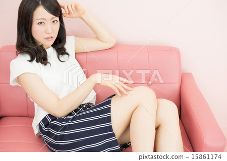 沙發女人 沙發女人 15861174