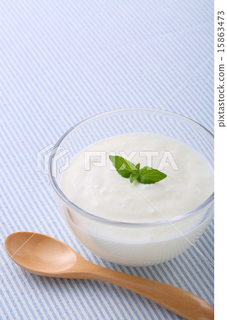 Yogurt Yogurt 15863473