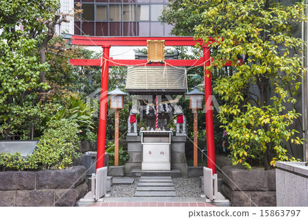 Chiyoda-ku有樂町的有樂稻裡神社 15863797