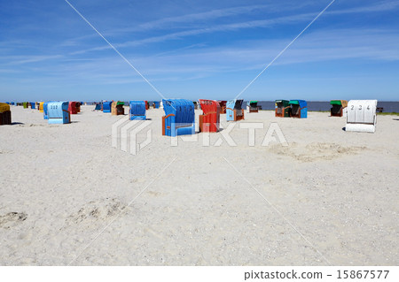 Wicker beach chairs on the beach of the Baltic Sea 15867577