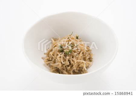 Tsukudani with crispy Japanese peppers 15868941