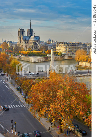 Notre-Dame de Paris on a bright fall day Notre-Dame de Paris on a bright fall day 15869548