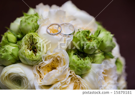 Bouquet of white roses Bouquet of white roses 15870181