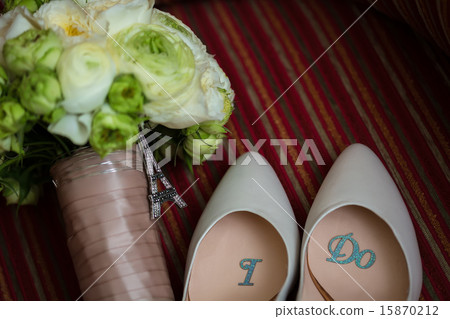 wedding shoes and bouquet  15870212