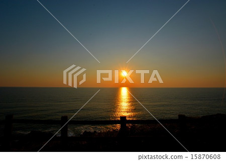 黃昏之角(1) 黃昏之角(1) 15870608