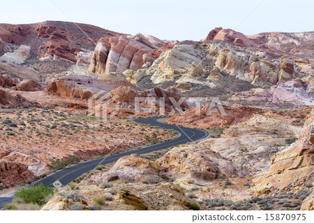 Winding road 15870975