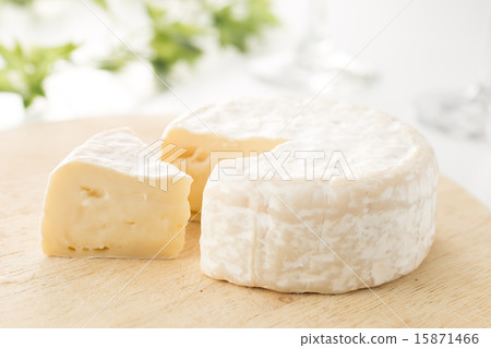 Camembert cheese 15871466