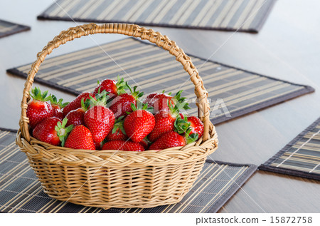 Strawberries 15872758
