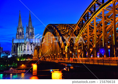 點亮科隆大教堂 點亮科隆大教堂 15876618