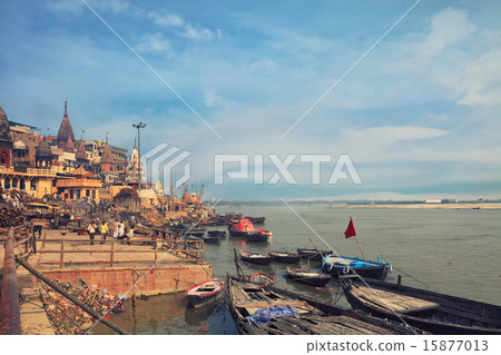 Holy ghat of varanasi, dead city Holy ghat of varanasi, dead city 15877013