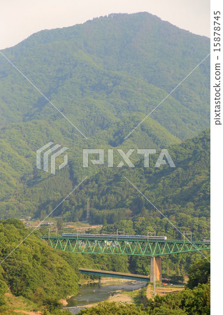 The fresh green Torisawa Iron Bridge and 189 series The fresh green Torisawa Iron Bridge and 189 series 15878745
