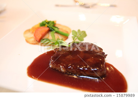 Course / meat dish 15879989