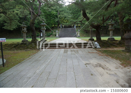 Cobblestone stone pavement at Kozan park 15880600