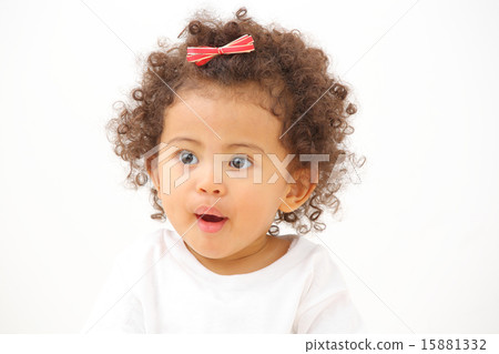 半女孩的肖像 15881332