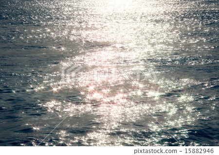 Shining water surface 15882946