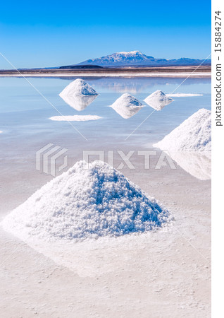 Salt lake Uyuni in Bolivia 15884274