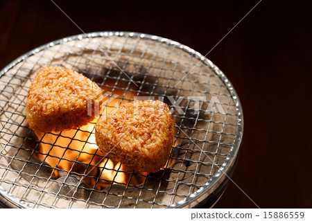 Grilled rice ball 15886559