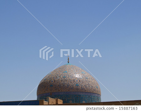 Dome of Sheikh Loft Allah mosque in Isfahan, Iran Dome of Sheikh Loft Allah mosque in Isfahan, Iran 15887163
