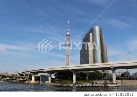 從隅田川看到的東京天空樹 15891051