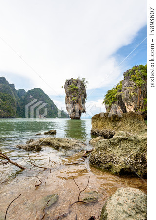 Landscape Khao Tapu or James Bond Island Landscape Khao Tapu or James Bond Island 15893607