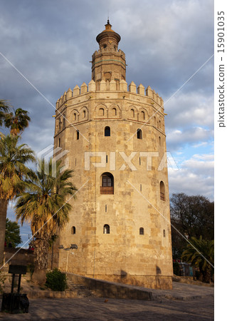 Torre del Oro in Sevilla 15901035