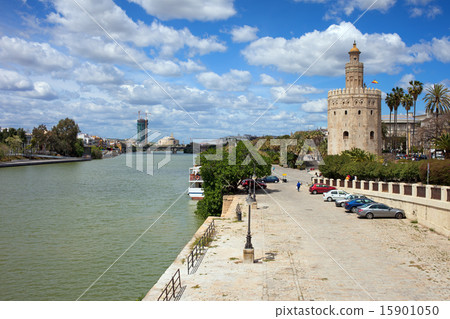 Guadalquivir River and Gold Tower in Seville 15901050