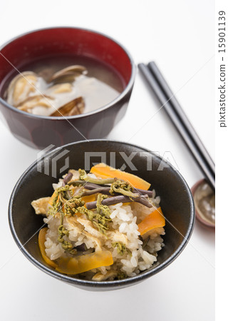 Warabi no Yama vegetables Oka and clams miso soup 15901139
