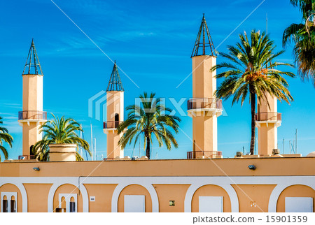Building of the Fuengirola port 15901359