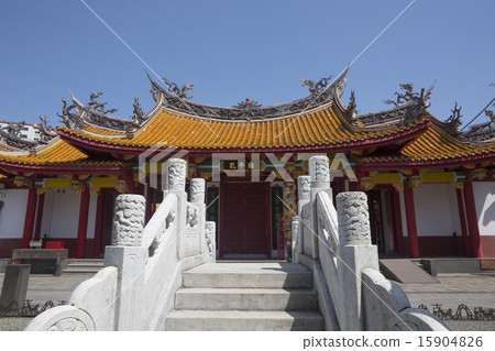 長崎孔廟的渡槽橋和大門 15904826