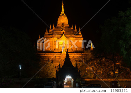 Tea Rominroe Temple Night view 15905351