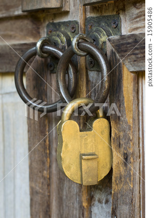 Old antique system of protecting vauluables 15905486