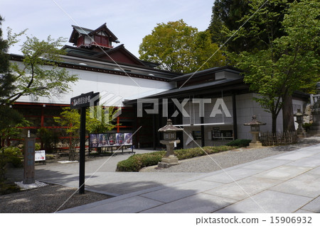 Takayama Festival stallion hall 15906932