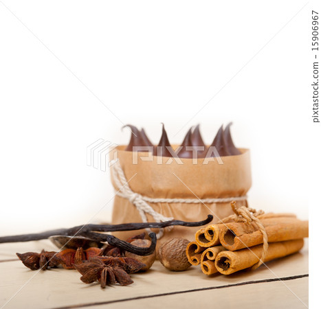 chocolate vanilla and spices cream cake dessert chocolate vanilla and spices cream cake dessert 15906967